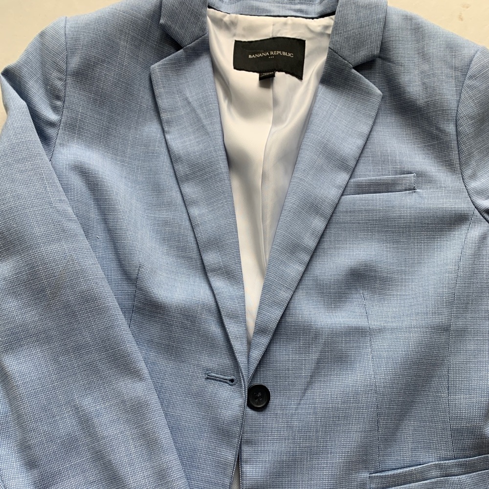 Banana Republic light blue blazer slim fit “new no tags”